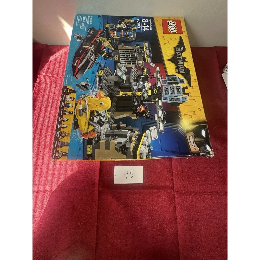 LEGO The Batman Movie Batcave Break-in 70909 Building Toy Set 1047 Pcs New